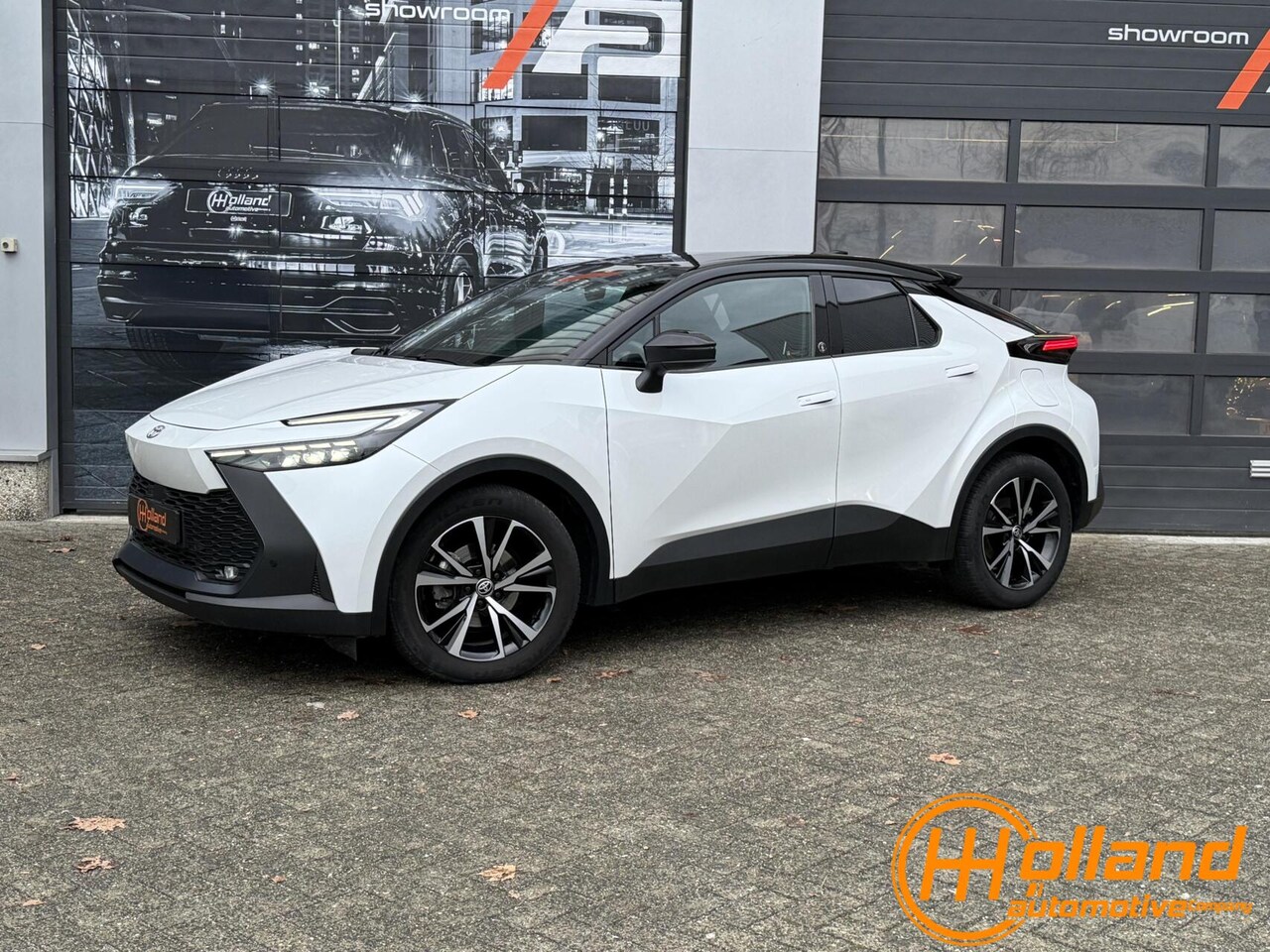 Toyota C-HR - 2.0 Hybrid 200 Active|TEAM DEUTSCHLAND - AutoWereld.nl