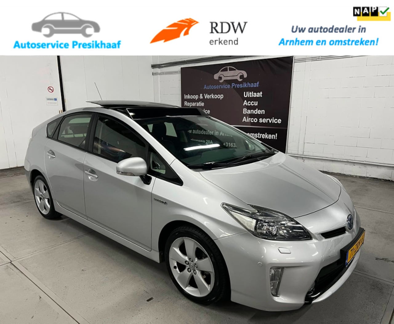 Toyota Prius - 1.8 Executive Business Full-Hybrid Automaat - AutoWereld.nl