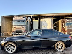 BMW 3-serie - 330e 245pk 8-traps aut + f1 high exe - 112dkm nap - harman - stuur + stoelverw v+a - 360ca