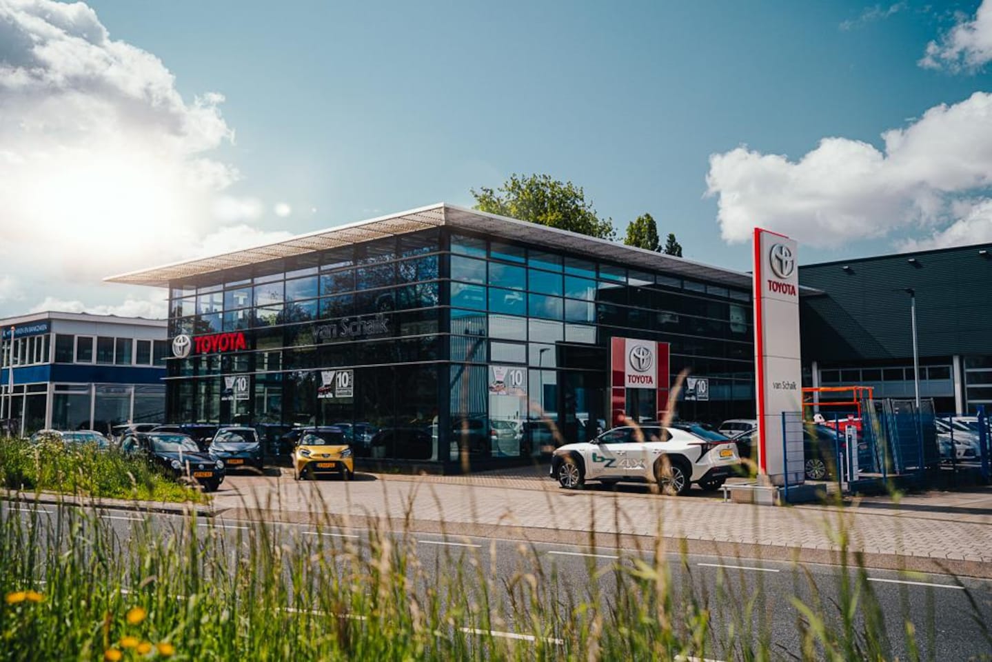 Toyota Yaris Cross - 1.5 Hybrid GR Sport Pano dak|Elekt. Achterklep|Head-Up|JBL|10 Jaar Garantie - AutoWereld.nl