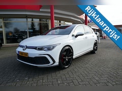 Volkswagen Golf - 1.4 EHYBRID GTE 150 PK APPLE CARPLAY / NAVIGATIE / WINTERPAKKET