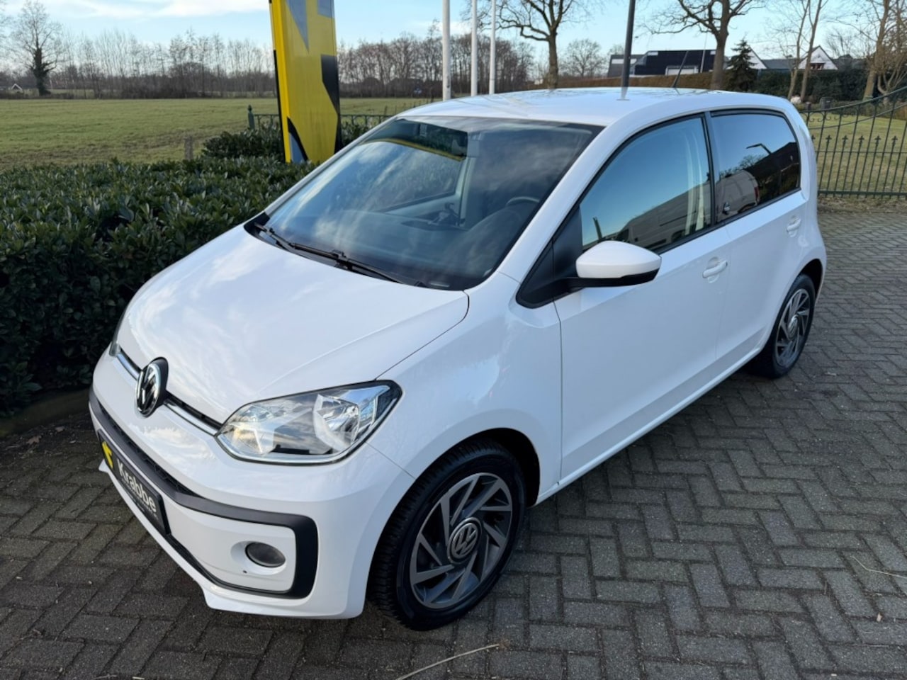 Volkswagen Up! - 1.0 BMT Sound Winterpakket / Bluetooth / Alu - AutoWereld.nl