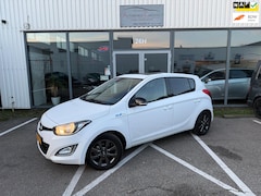 Hyundai i20 - 1.2i Go Plus SCHUIFDAK | NAVI | CRUISE CONTROL | AIRCO | DEALER ONDERHOUDEN | NAP | APK |