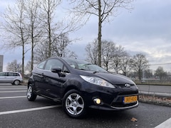 Ford Fiesta - 1.25 Titanium 82 pk SCHADE-STOELVERWARMING-AIRCO