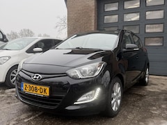 Hyundai i20 - 1.2i Business Edition LED/Carplay/Stoelverwarming