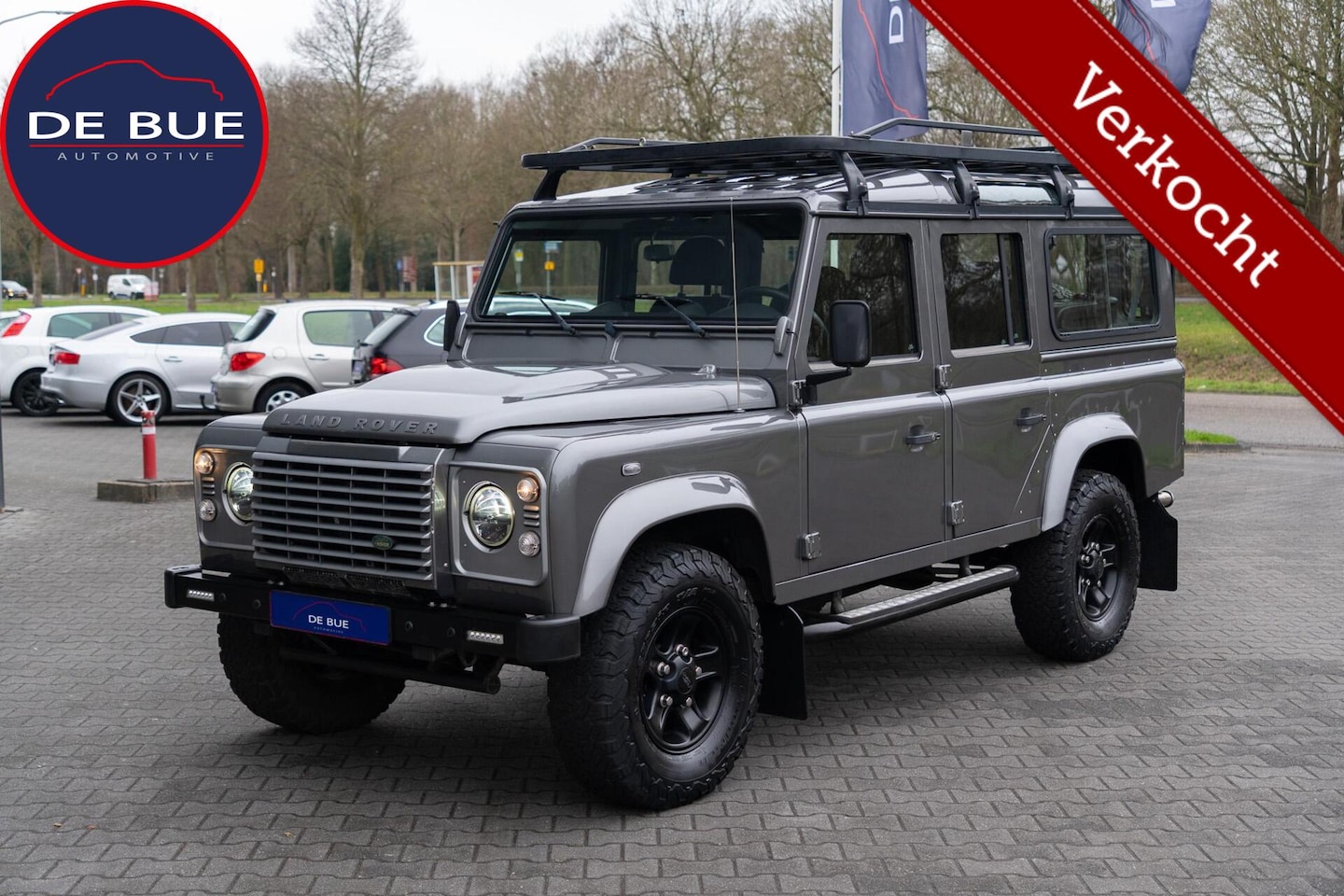 Land Rover Defender 110 - 2.4 TD SW XTech|Org NL NAP|2e Eig|BTW Auto|7 Zitplaatsen|Youngtimer|Top Conditie|Alpine|LE - AutoWereld.nl