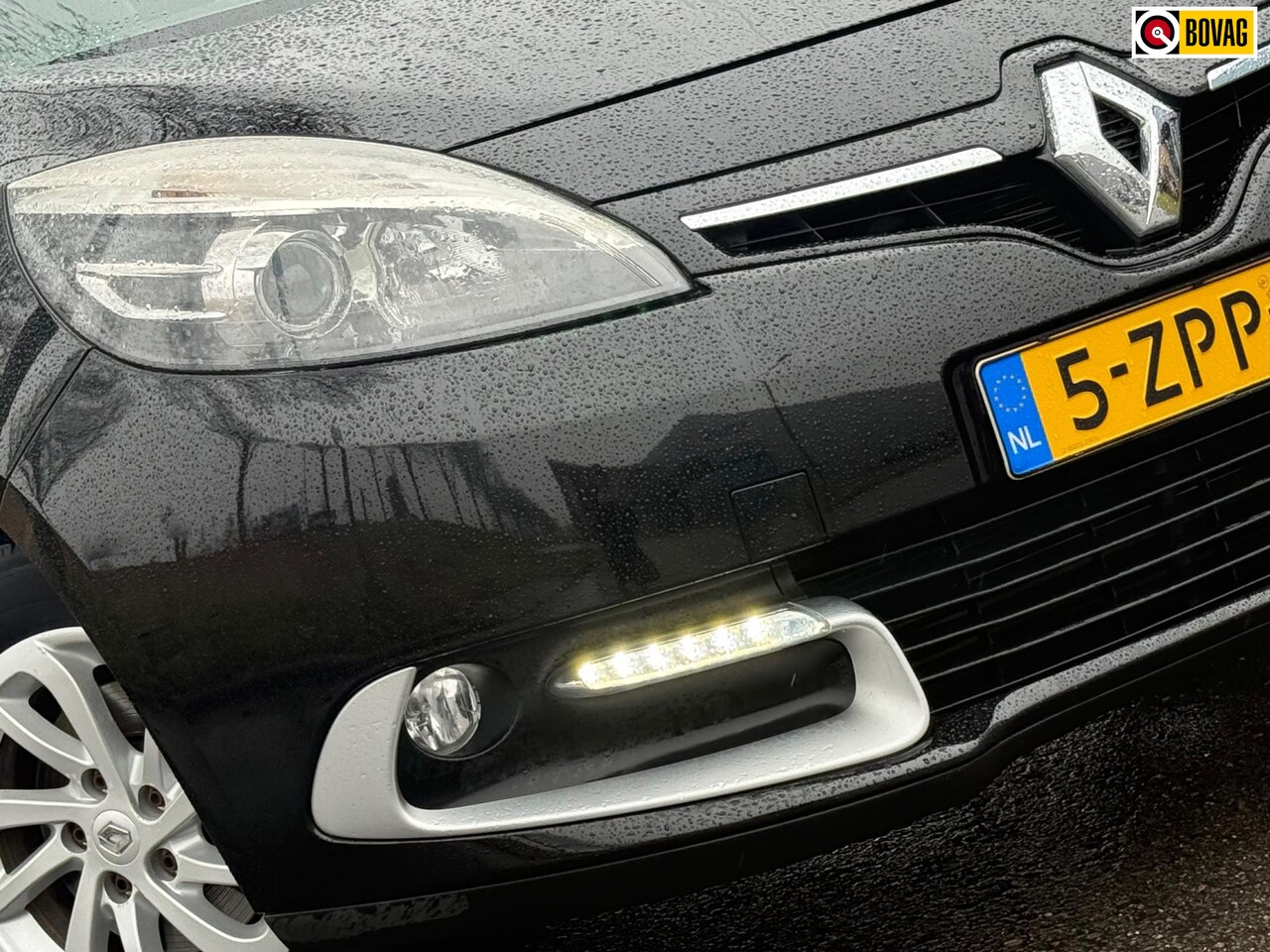 Renault Scénic - 1.2 TCe Expression - Noir Etoile - 127dkm - Nieuwstaat - AutoWereld.nl