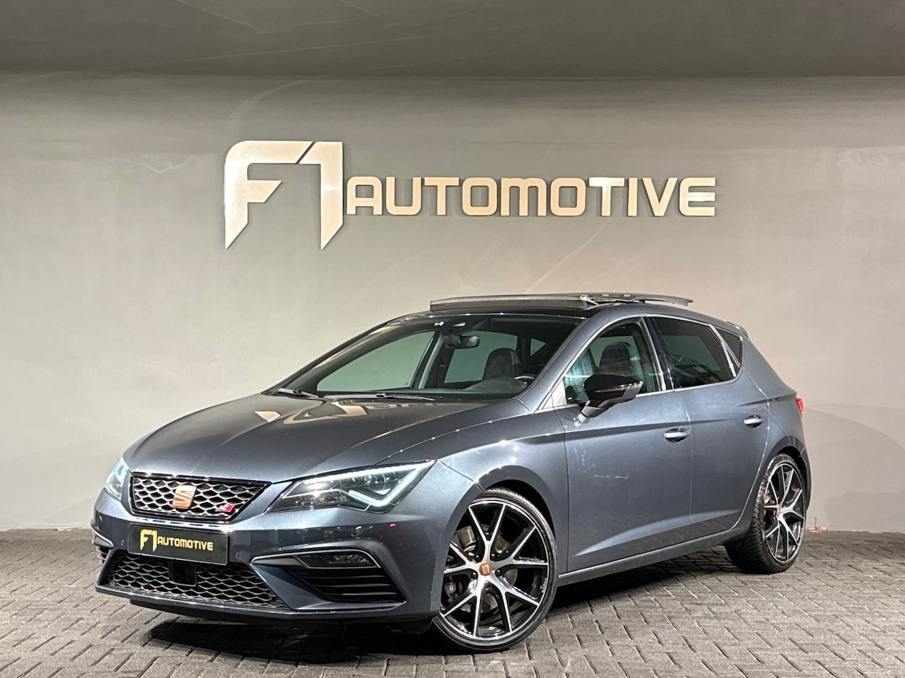 SEAT Leon - 2.0 TSI CUPRA Ultimate Edition Pano|Beats|Keyless - AutoWereld.nl