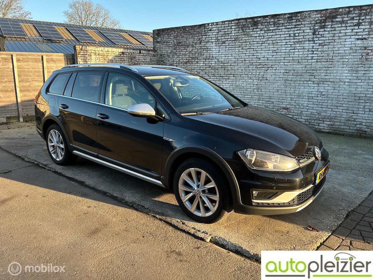Volkswagen Golf Alltrack - 1.6 TDI Highline|4 motion|trekhaak|uniek in NL - AutoWereld.nl