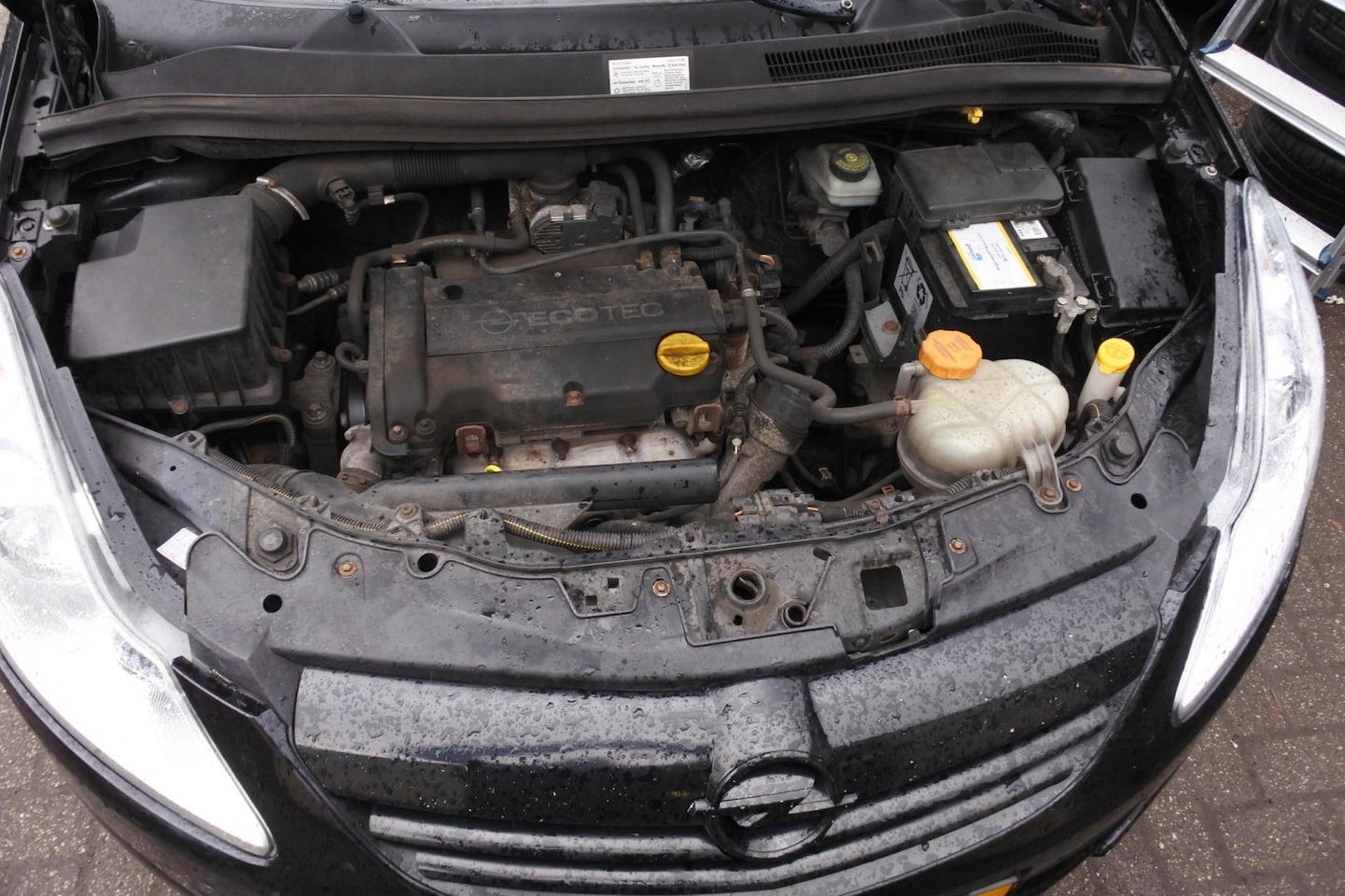 Opel Corsa - 1.2-16V Enjoy airco enz. nw apk tot 29-3-2027 - AutoWereld.nl