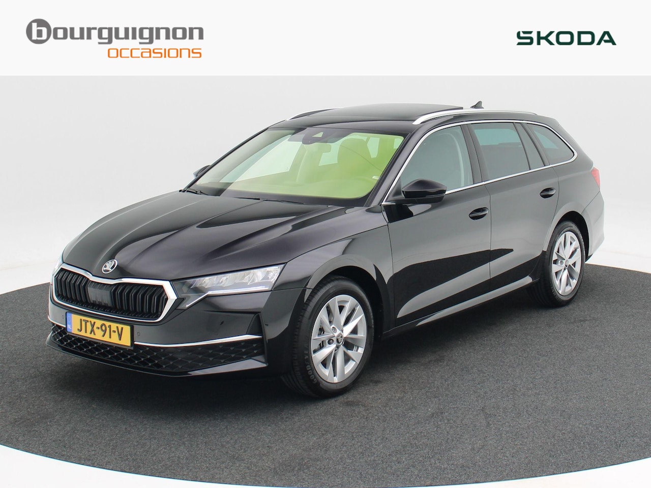 Skoda Octavia Combi - 1.5 TSi 150 Pk Automaat Business Edition Plus | Panoramadak | Virtual Cockpit | Elektrisch - AutoWereld.nl
