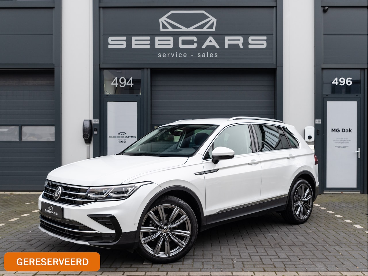 Volkswagen Tiguan - 1.5 TSI ACT Elegance DSG, FACELIFT, 20INCH, APPLE CARPLAY, TREKHAAK, VERWARMD STUUR, STAND - AutoWereld.nl
