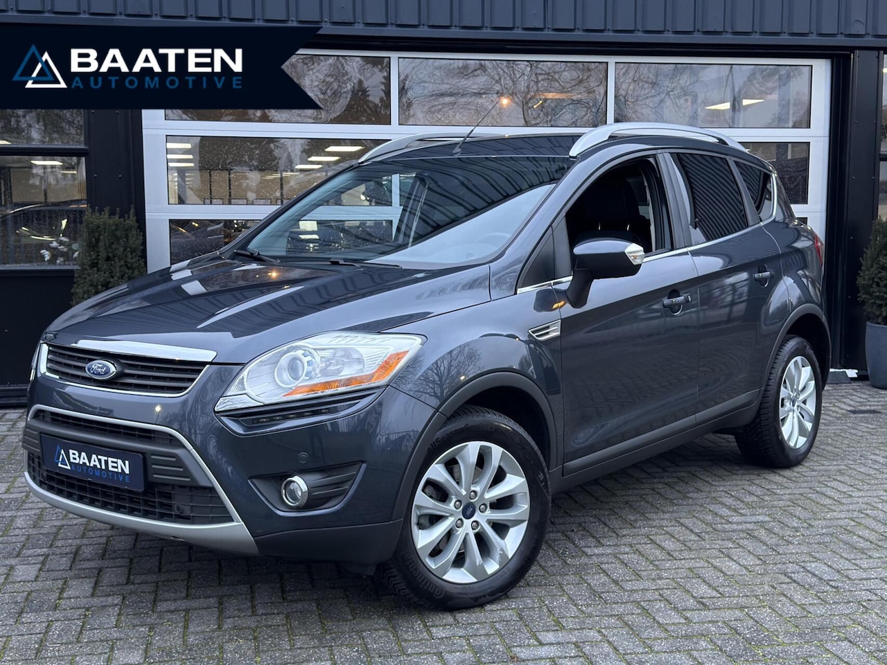 Ford Kuga - 2.5 20V Titanium *82.000 km*|Automaat|Trekhaak|5 Cilinder| - AutoWereld.nl
