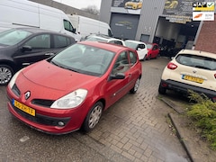 Renault Clio - 1.2-16V Special Line Airco Nwe APK Lage Km Stand