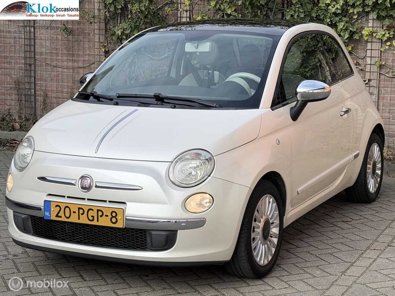 Fiat 500 - 1.2 Lounge Automaat Nap Airco Pano Navigatie - AutoWereld.nl