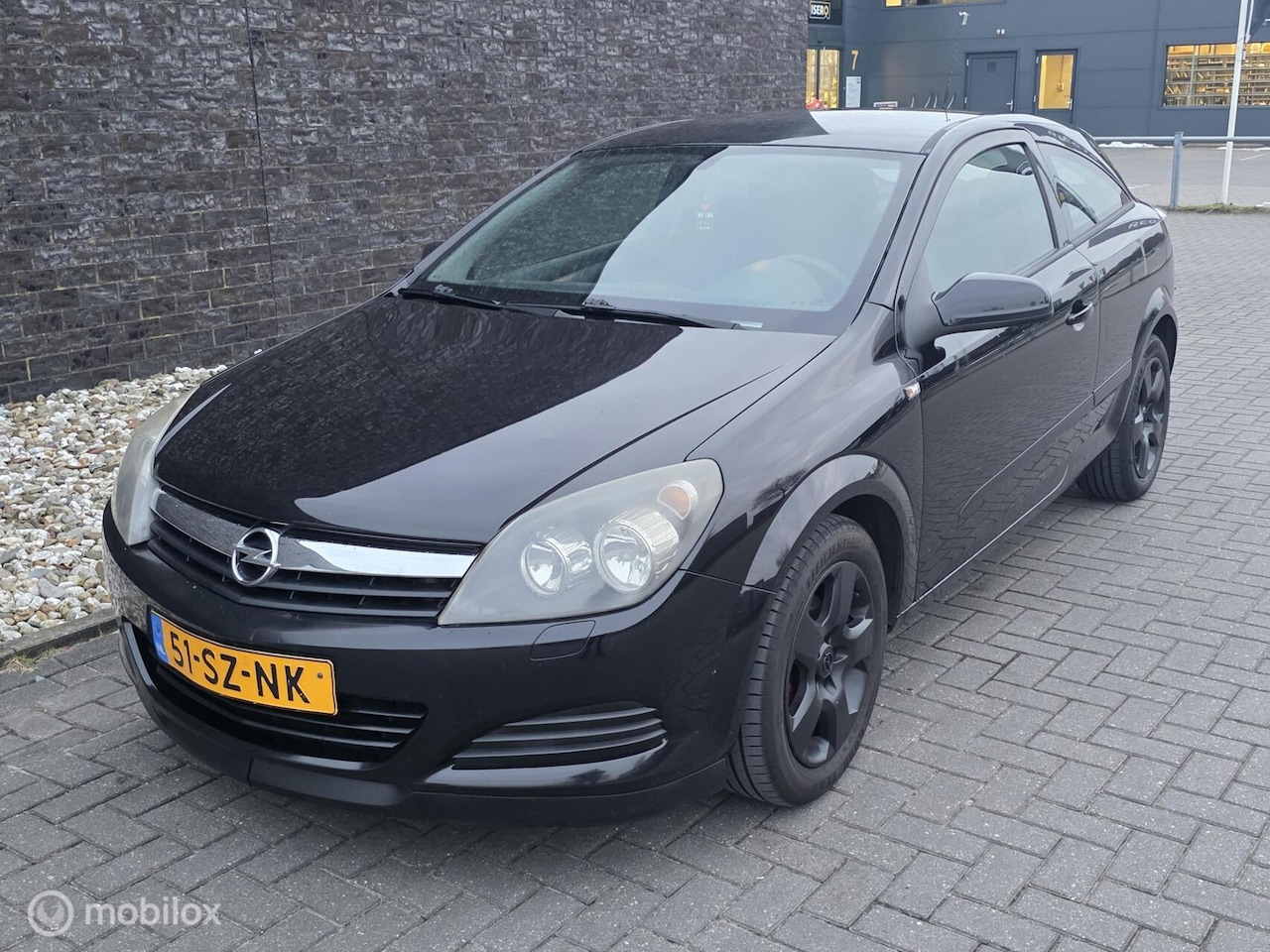 Opel Astra GTC - 1.6 Edition - Cruise - Airco - Nw apk - AutoWereld.nl