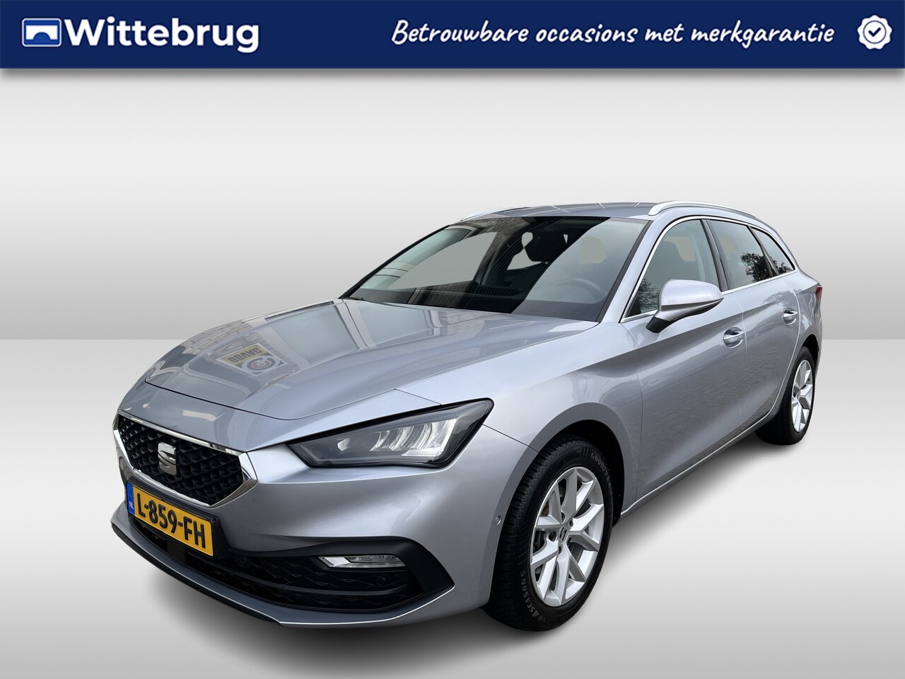 SEAT Leon Sportstourer - 1.5 TSI Style Launch Edition / ELEKTR. TREKHAAK/ DIGITAL DASH/ NAVI/ PARK. SENSOREN + CAME - AutoWereld.nl