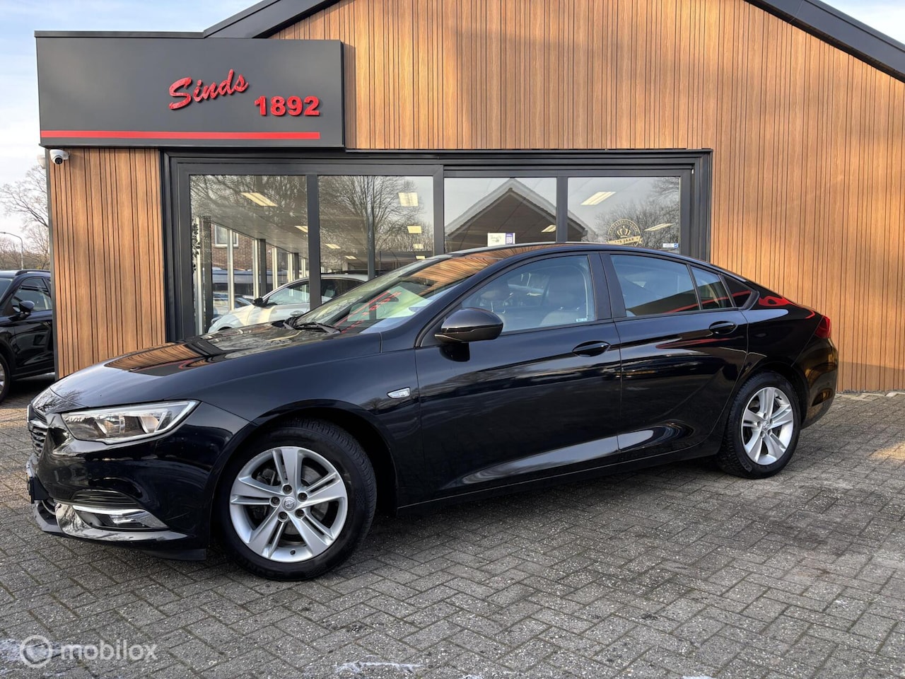 Opel Insignia Grand Sport - 1.6 CDTI Online Edition | Navi | Clima | PDC V&A | Export | - AutoWereld.nl