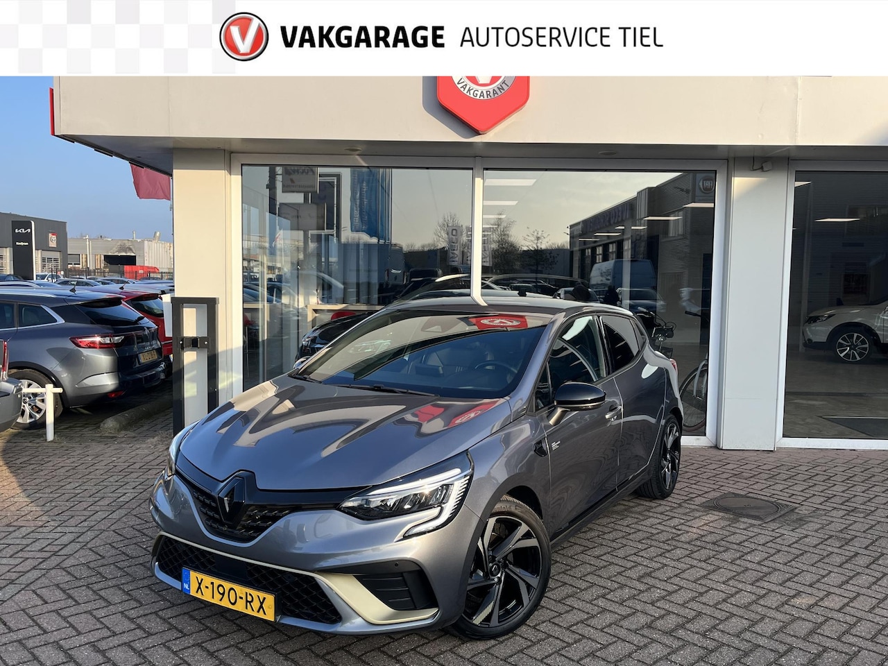 Renault Clio - 1.6 E-Tech Hybrid 145 E-Tech Engineered Schitterende Clio 1.6 Hybrid incl: ApplCarPlay/And - AutoWereld.nl