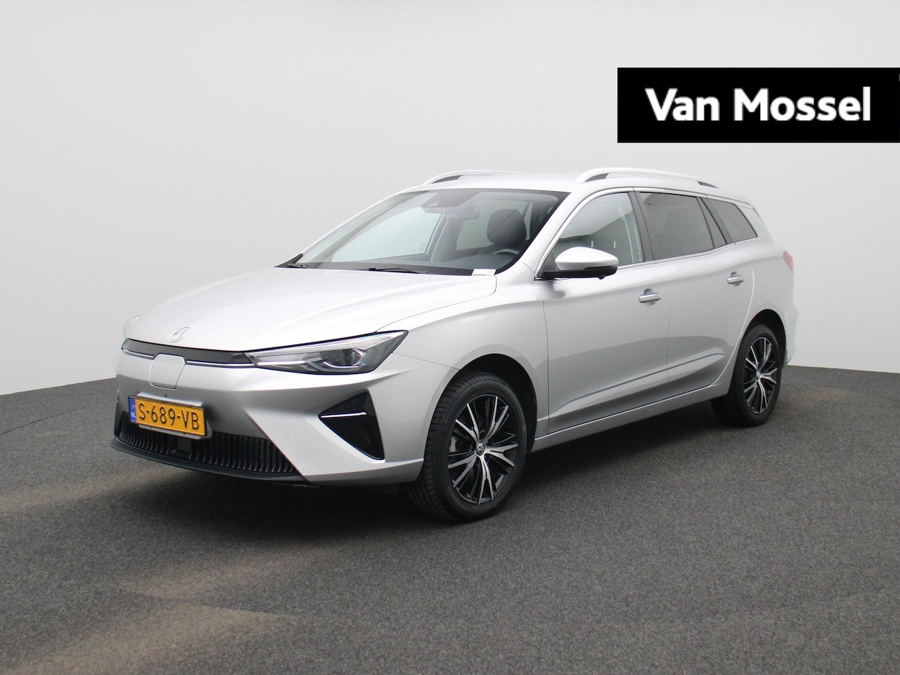 MG MG5 - Long Range Luxury 61 kWh | Trekhaak Afneembaar | 360 Cam | Stoelverwarming | Privacy Glass - AutoWereld.nl