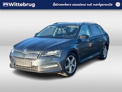 Skoda Superb Combi - 1.4 TSI iV 218pk Style DSG Automaat / Panorama dak / Navigatie High / LM 18 inch / LED / 3