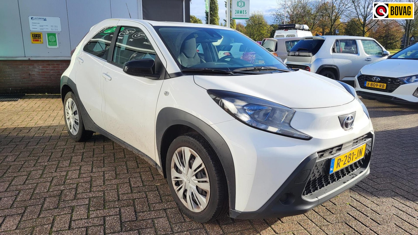 Toyota Aygo X - 1.0 VVT-i MT Play 35.000 KM ! - AutoWereld.nl