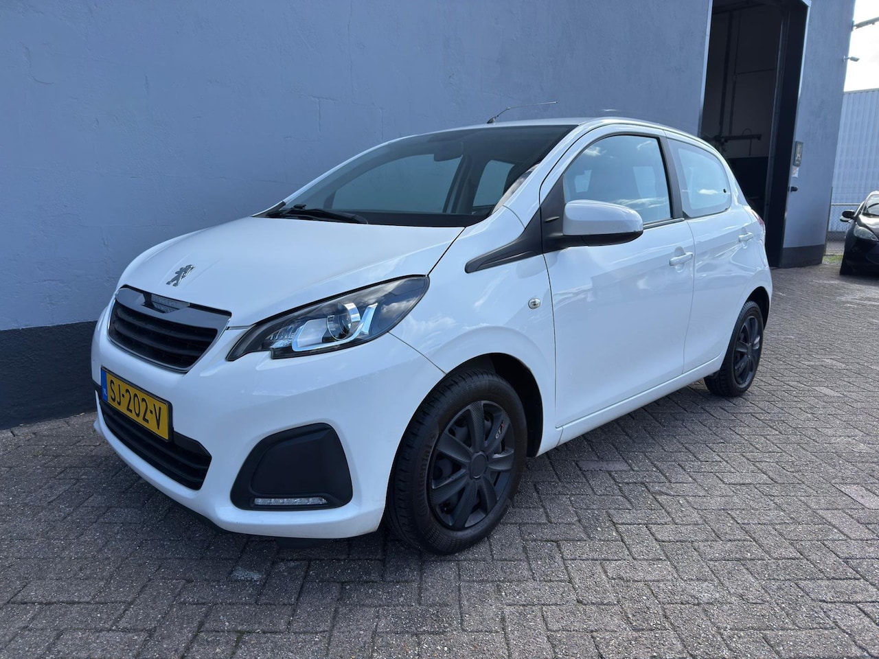 Peugeot 108 - 1.0 e-VTi Active 5-Deurs - Airco - AutoWereld.nl