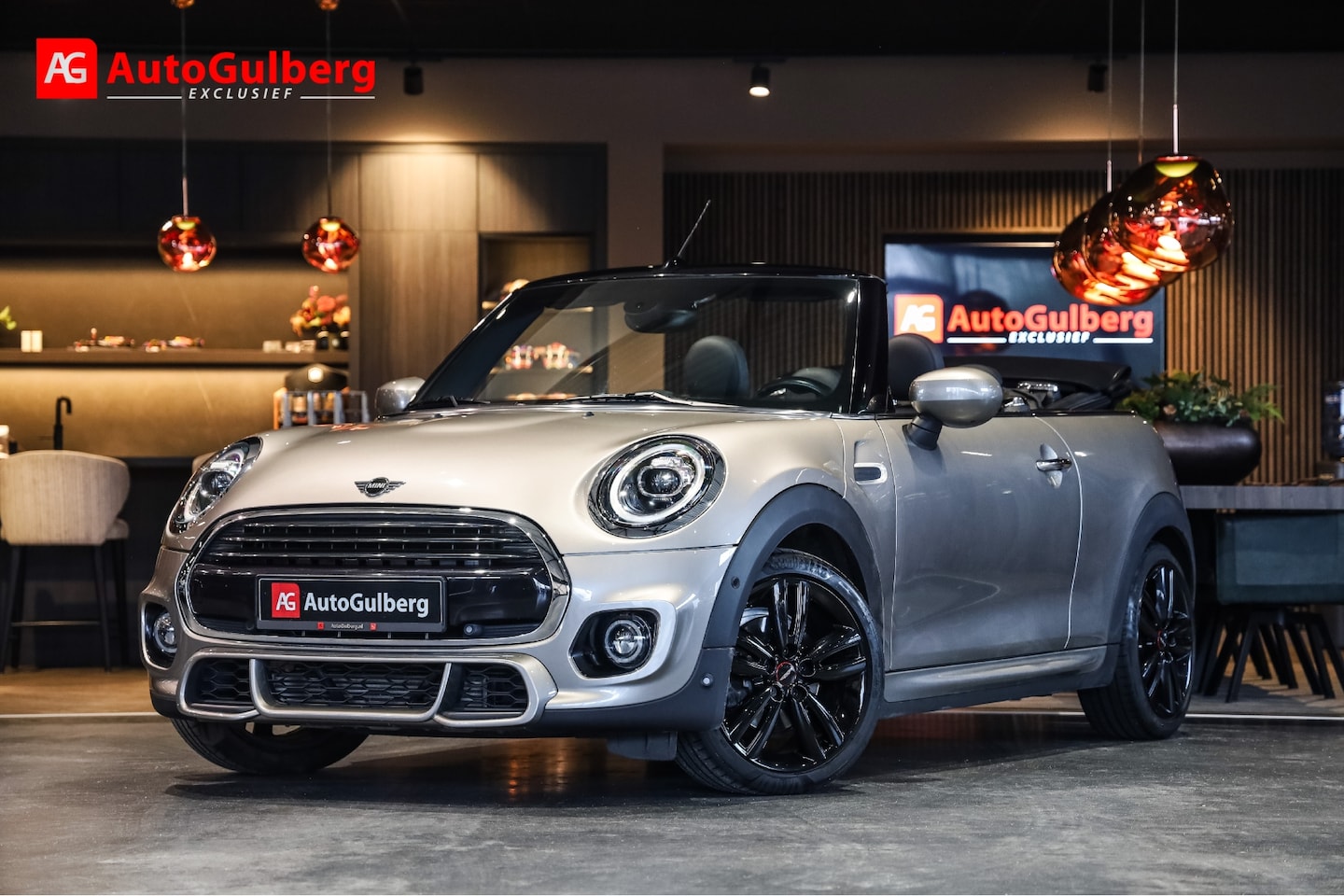 MINI Cabrio - Mini 1.5 Cooper Chili JCW Aerodynamica pakket, Sportstoelen Leder Carbon Black, Navigatie - AutoWereld.nl