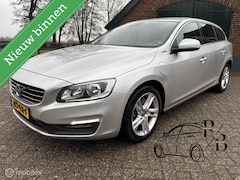 Volvo V60 - 2.4 D6 Twin Engine Momentum AUTOMAAT