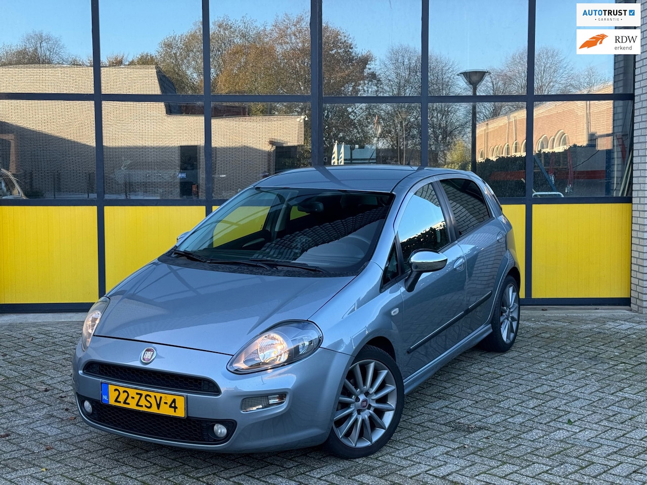 Fiat Punto Evo - Sport, LMV, Clima, 5 deurs & Trekhaak - AutoWereld.nl