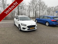 Ford Focus Wagon - 1.0 EcoBoost ST Line Business TREKHAAK ZWARTE HEMEL CRUISE CARPLAY