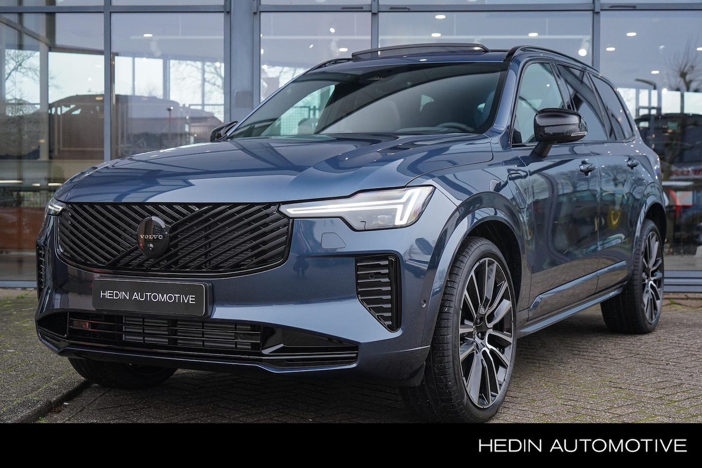 Volvo XC90 - 2.0 T8 Plug-in hybrid AWD Ultra Black Ed. Exec. | Luchtvering | Bowers & Wilkins | 22 Inch - AutoWereld.nl