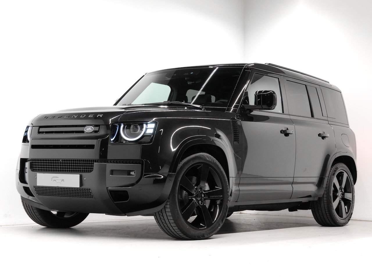 Land Rover Defender 110 - 2.0 P300e Dynamic SE Edition - AutoWereld.nl