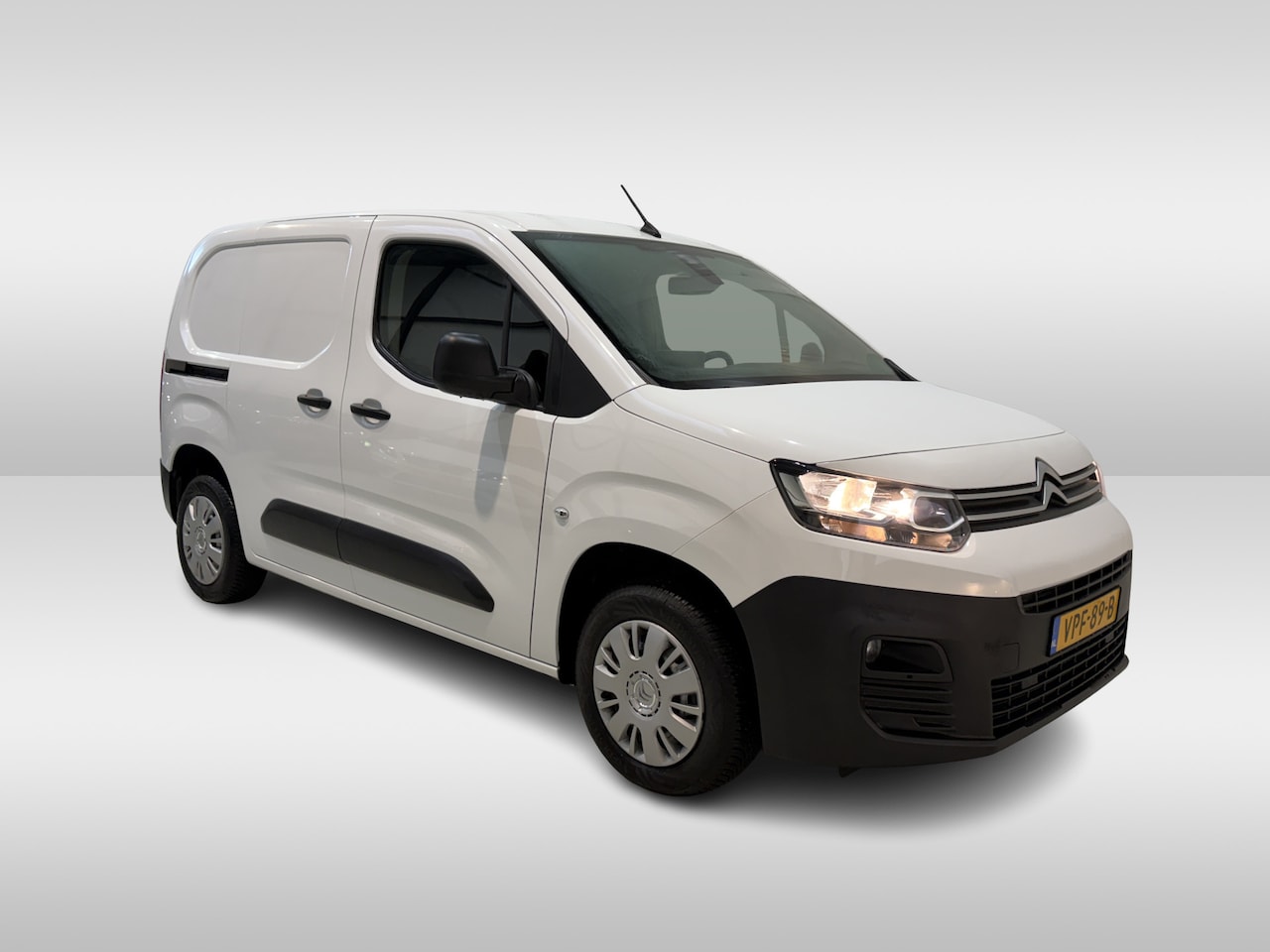 Citroën Berlingo - 1.5 BlueHDI Club 3 persoons - AutoWereld.nl