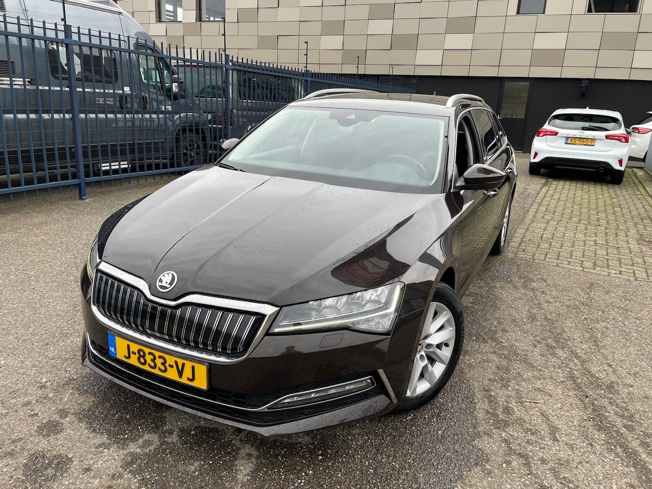 Skoda Superb Combi - 1.4 TSI iV Business Edition Plus 1.4 TSI iV Business Edition Plus - AutoWereld.nl