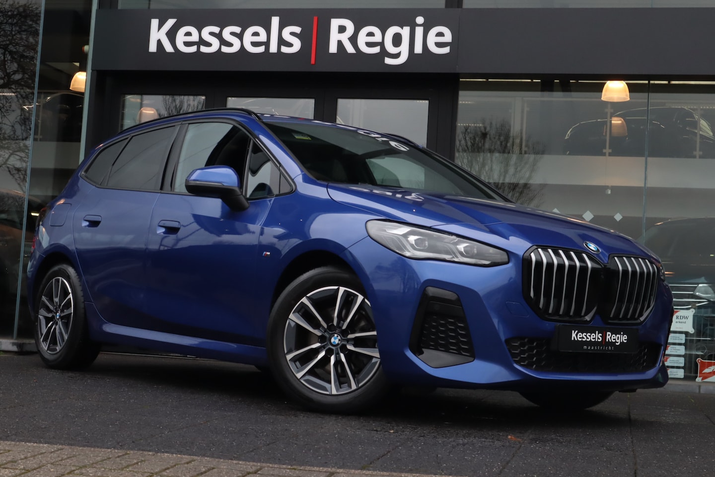 BMW 2-serie Active Tourer - 218i Automat M-sport Pano Memory H&K Trekhaak - AutoWereld.nl