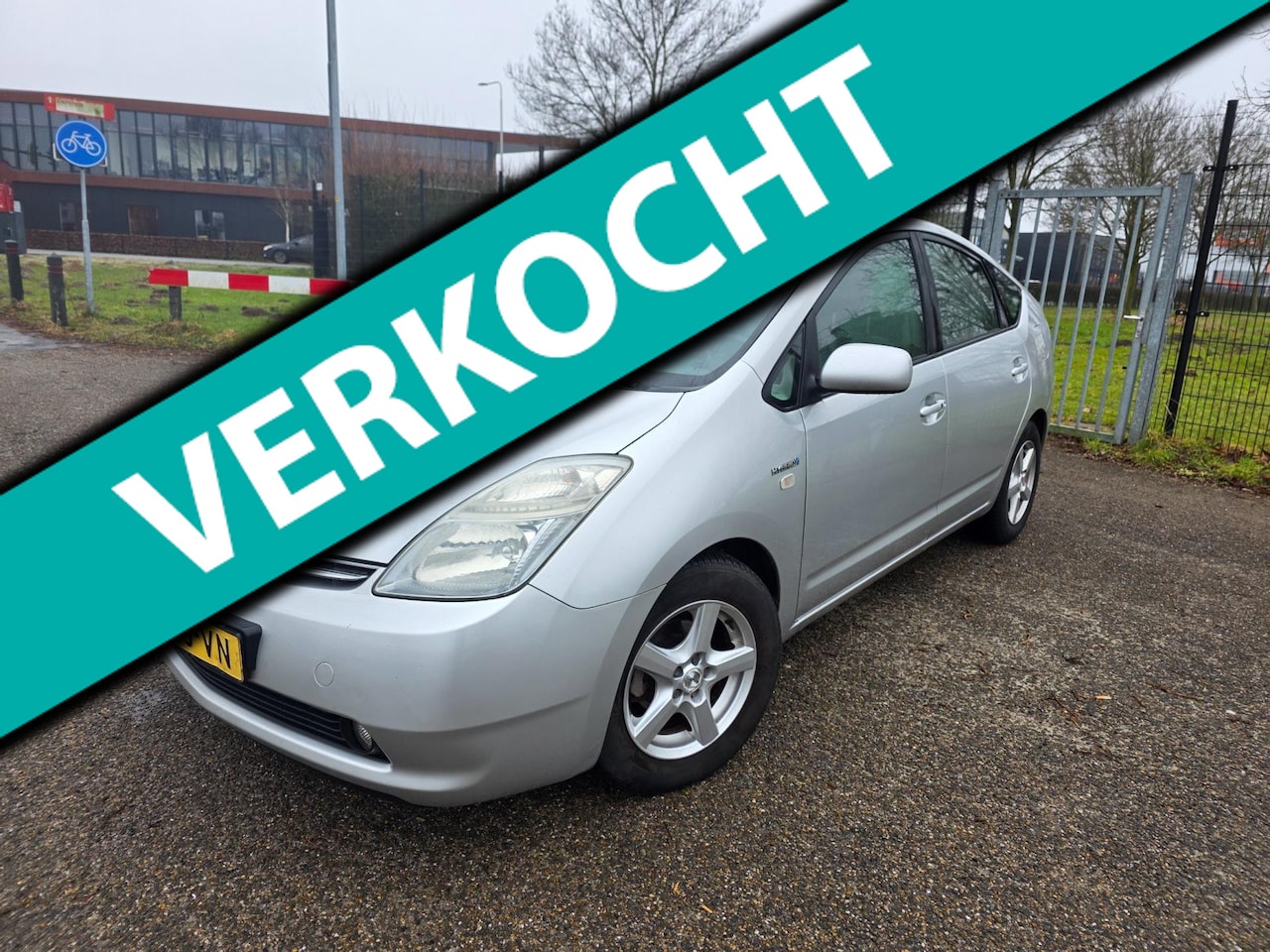 Toyota Prius - 1.5 VVT-i Tech Edition nieuwe hybrid accu - AutoWereld.nl
