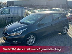 Kia Cee'd - 1.4 CVVT X-tra 5 deurs Airco l Stoel-stuurverwarming l PDC l MTF-stuur l 16'LMV TOPSTAAT l