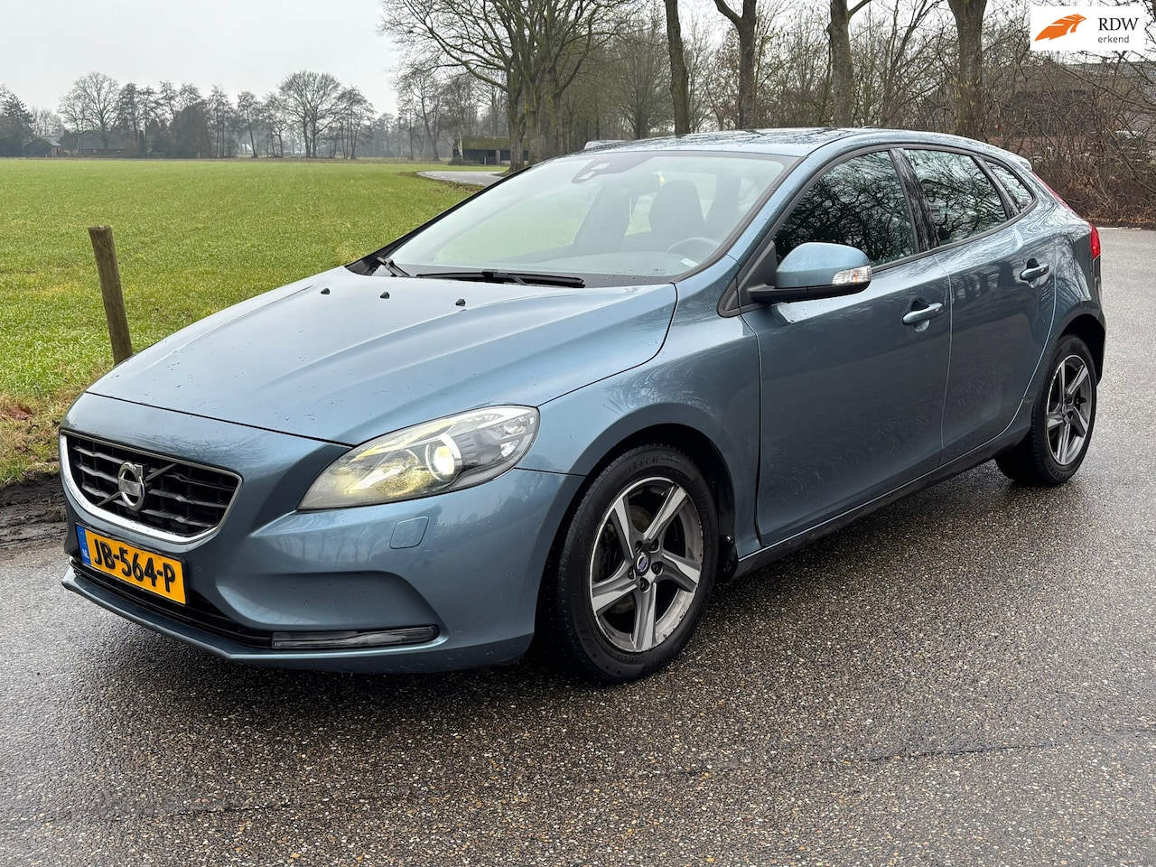 Volvo V40 - 1.6 D2 Summum |bak kapot | gearbox problem | export price !!! - AutoWereld.nl