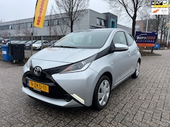 Toyota Aygo - 1.0 VVT-i x-play - Cruisecontrole - Camera - Nap