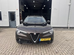 Alfa Romeo Stelvio - 2.2d AWD Veloce Interieur 210 PK