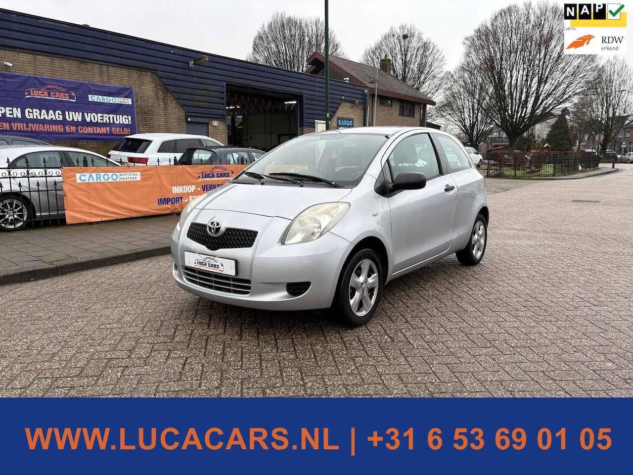 Toyota Yaris - 1.0 VVT-i 1.0 VVTi NIEUWE APK! - AutoWereld.nl