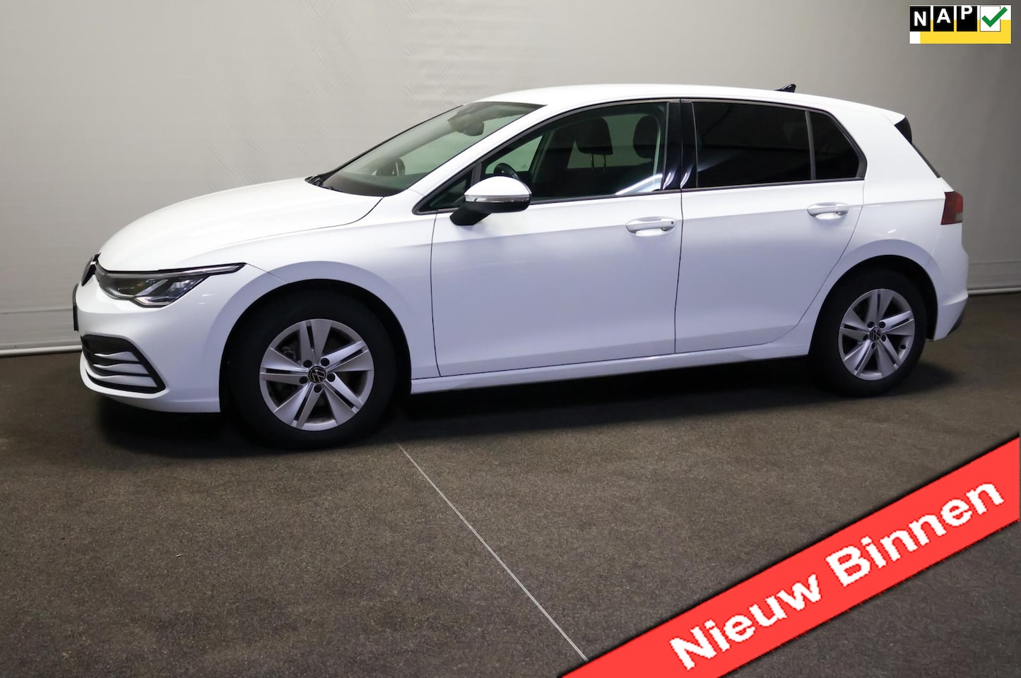 Volkswagen Golf - 1.0 TSI Life 1.0 TSI Life - AutoWereld.nl