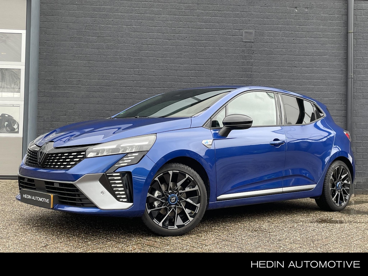 Renault Clio - 1.6 E-Tech Full Hybrid 145 esprit Alpine | AVM Camera's | Stoelverwarming | Sportstoelen | - AutoWereld.nl