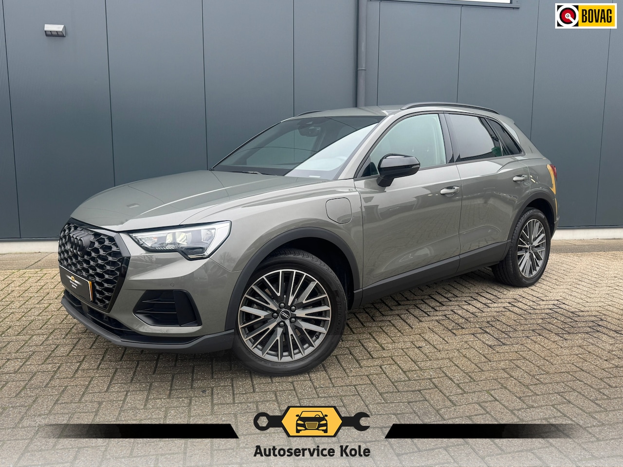 Audi Q3 - 45 TFSI e S-Line Edition * Navigatie * Stoelverwarming * Side Assist * Adaptieve Cruise Co - AutoWereld.nl