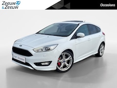 Ford Focus - 1.5 Titanium Automaat | Schuif/Kanteldak | Leder | Styling Pack | Winter Pack | 18" Lichtm