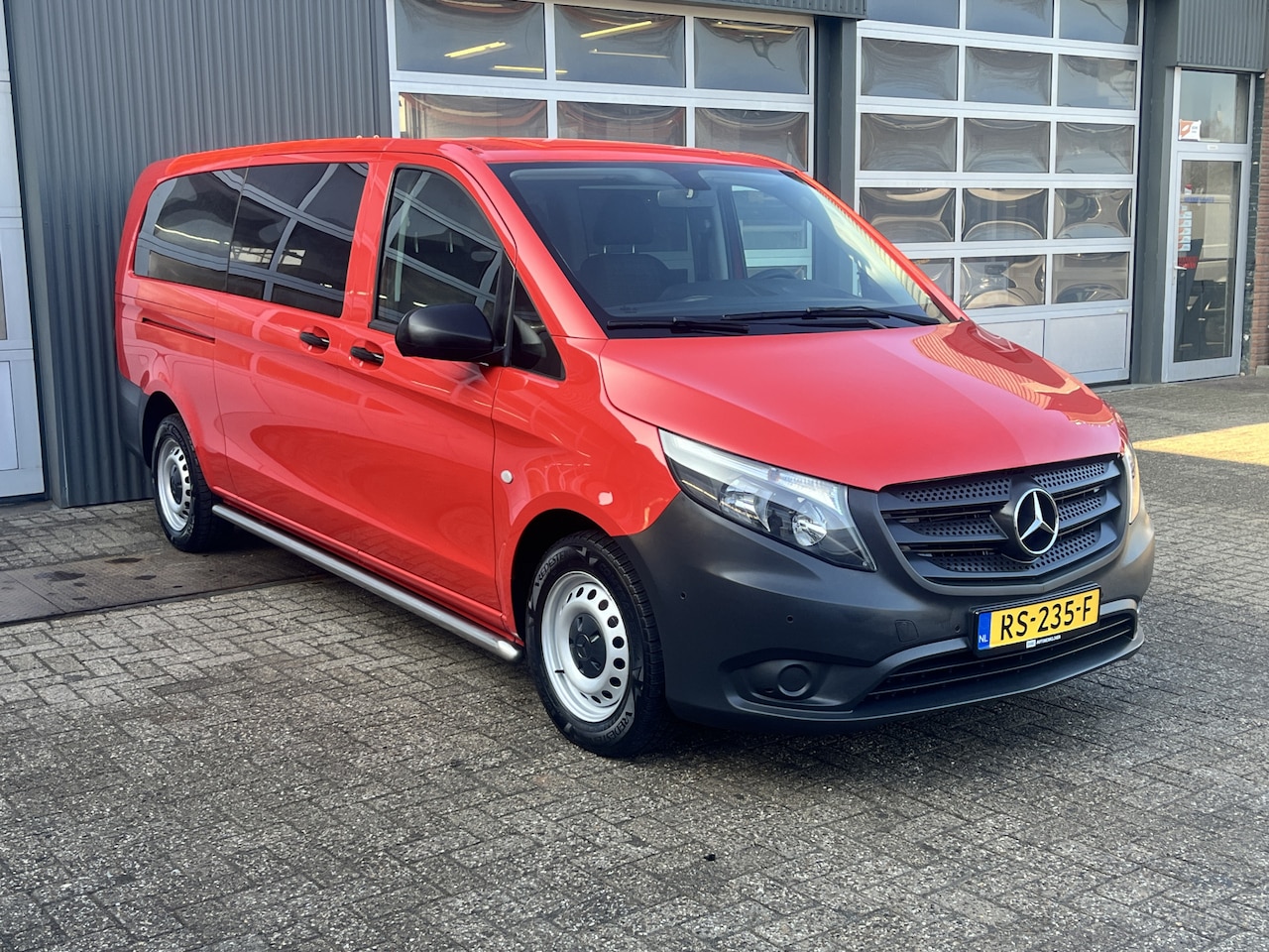 Mercedes-Benz Vito Tourer - 114 BlueTEC XL BTW VRIJ!! MARGE 8-Persoons Airco Cruise controle Trekhaak 200kg trekgewich - AutoWereld.nl