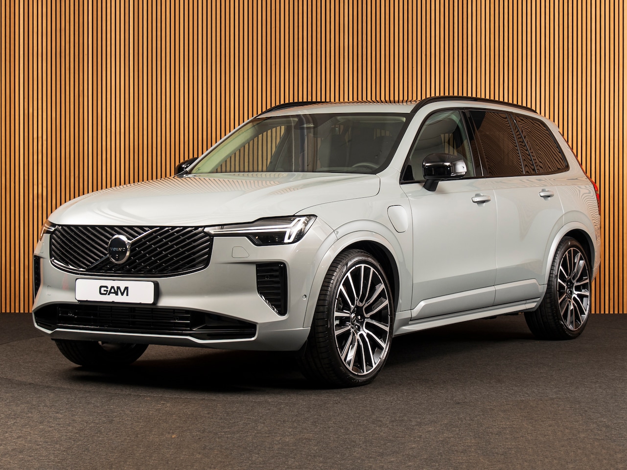 Volvo XC90 - 2.0 T8 Plug-in hybrid AWD Ultra Dark B&W | 22" | TREKHAAK | LUCHTVERING - AutoWereld.nl