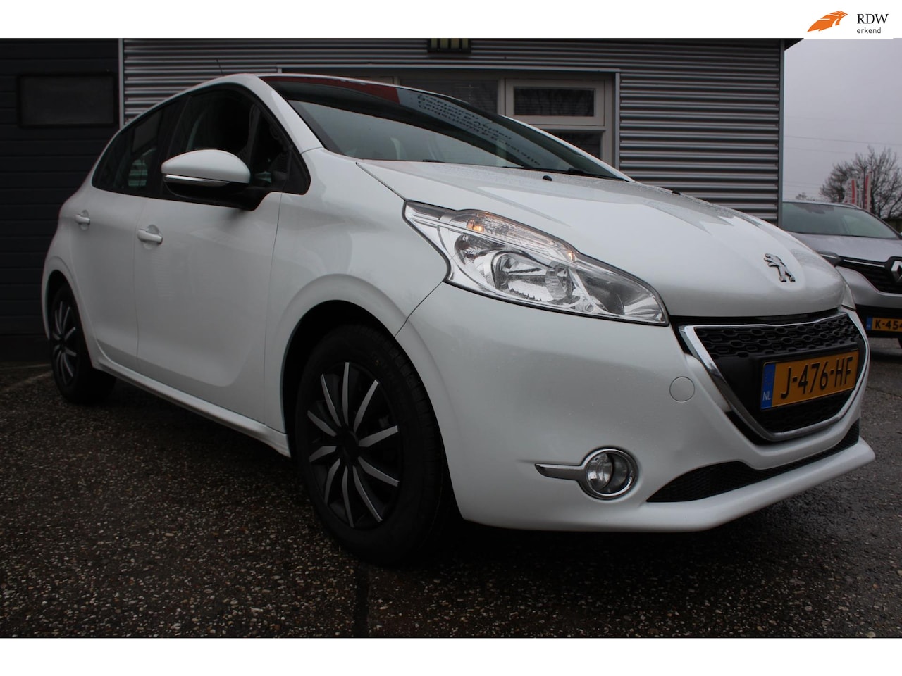 Peugeot 208 - 1.2 Vti Urban Soul 1.2 VTi Urban Soul 5-deurs, airco, stoelverwarming, cruise-control, nieuwe apk, incl aflev - AutoWereld.nl