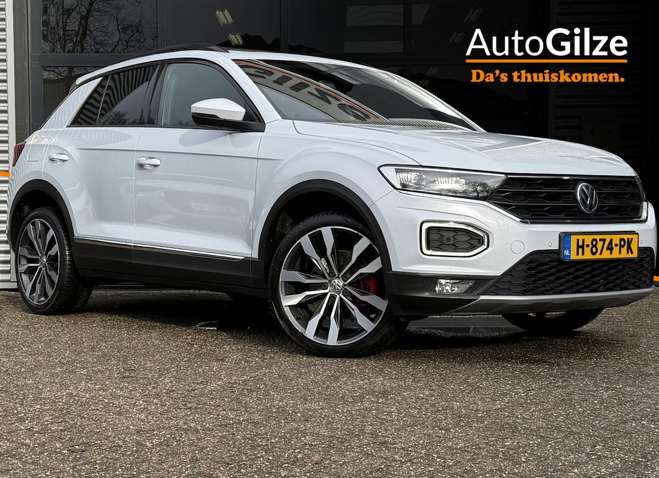 Volkswagen T-Roc - 1.5 TSI Sport l Pano l Stoelverwarming l Virtuele Dashboard l - AutoWereld.nl